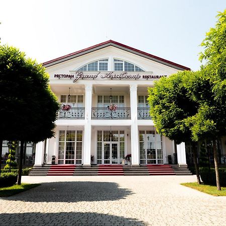 Hotel Grand Aristocrate Dubovtsy Exteriör bild