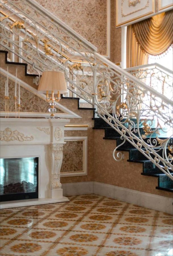 Hotel Grand Aristocrate Dubovtsy Exteriör bild