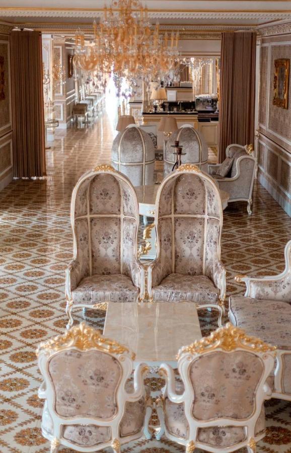 Hotel Grand Aristocrate Dubovtsy Exteriör bild